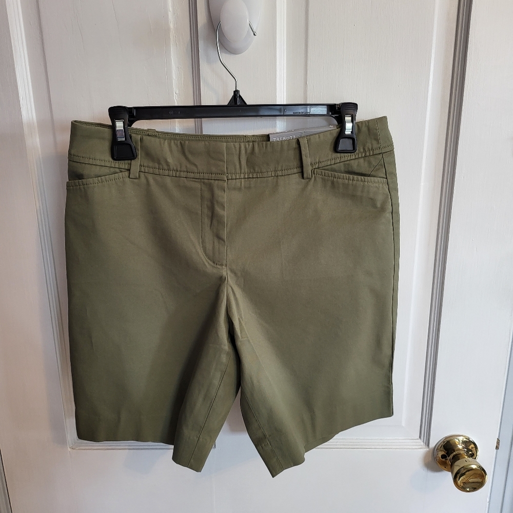 Talbots Perfect Short (NWT)